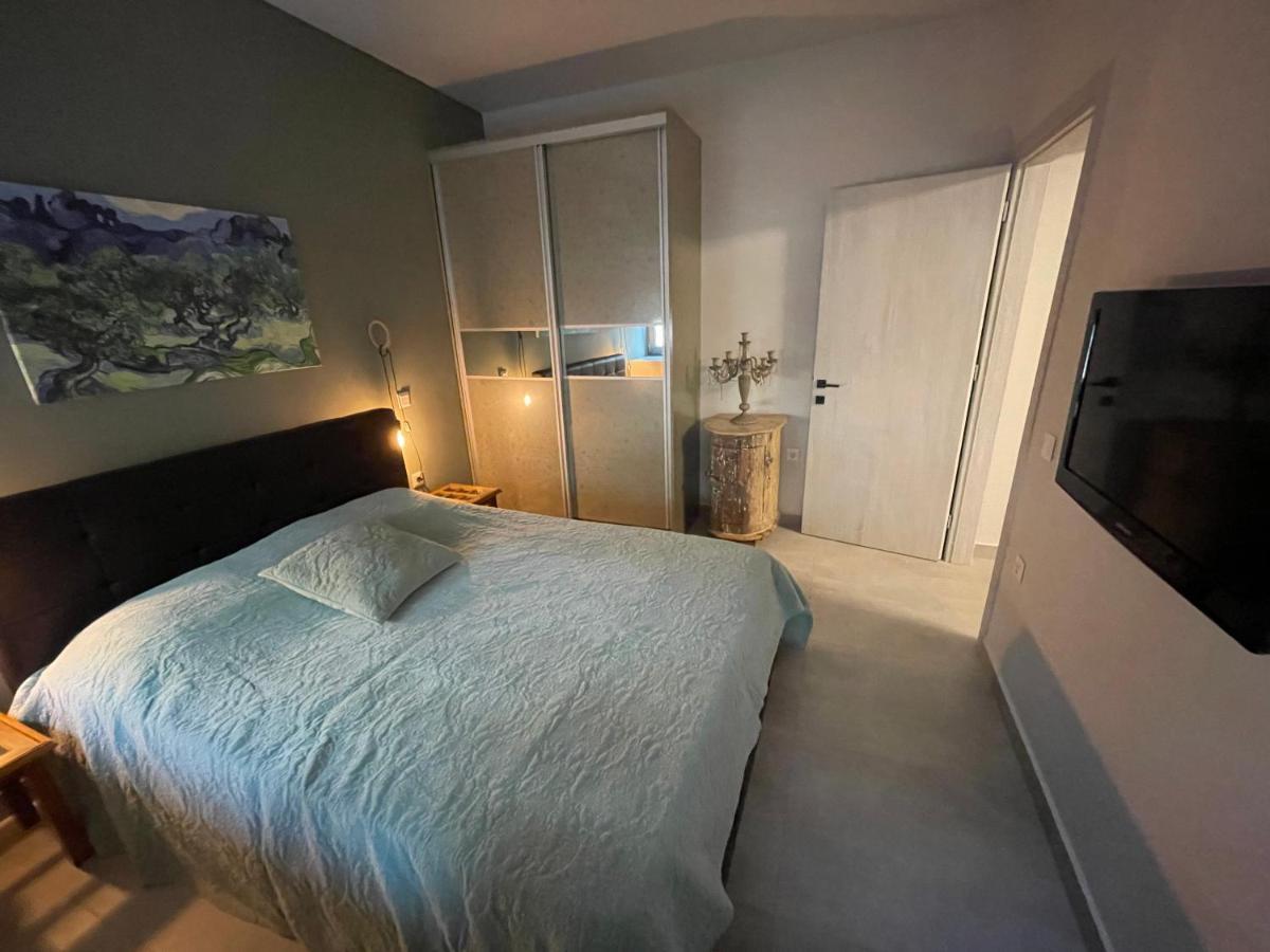 Ponte Vecchio Apartment Халкида Экстерьер фото