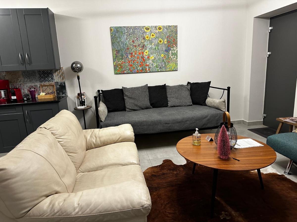 Ponte Vecchio Apartment Халкида Экстерьер фото